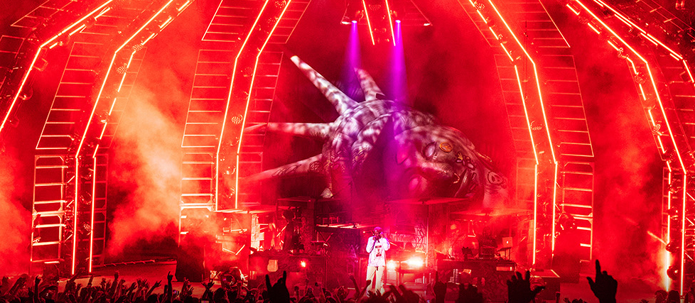 Unlocking the Possibilities of Pixel-Batten Lighting in Creative LED Design feature